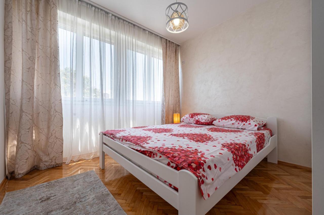 Clock Tower Lux Apartment Podgorica Kültér fotó