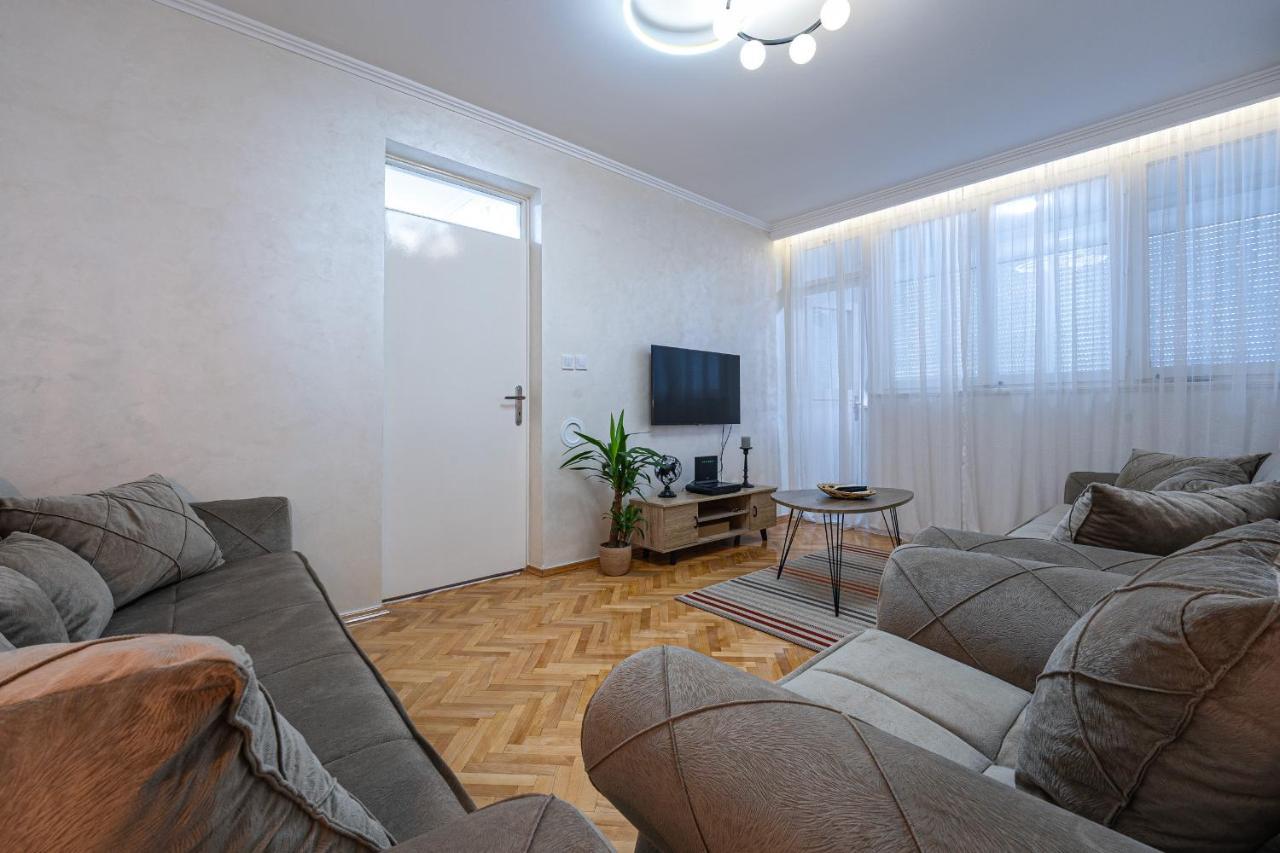 Clock Tower Lux Apartment Podgorica Kültér fotó