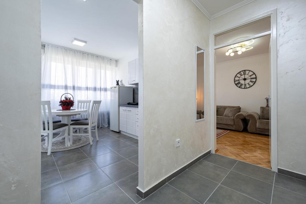 Clock Tower Lux Apartment Podgorica Kültér fotó